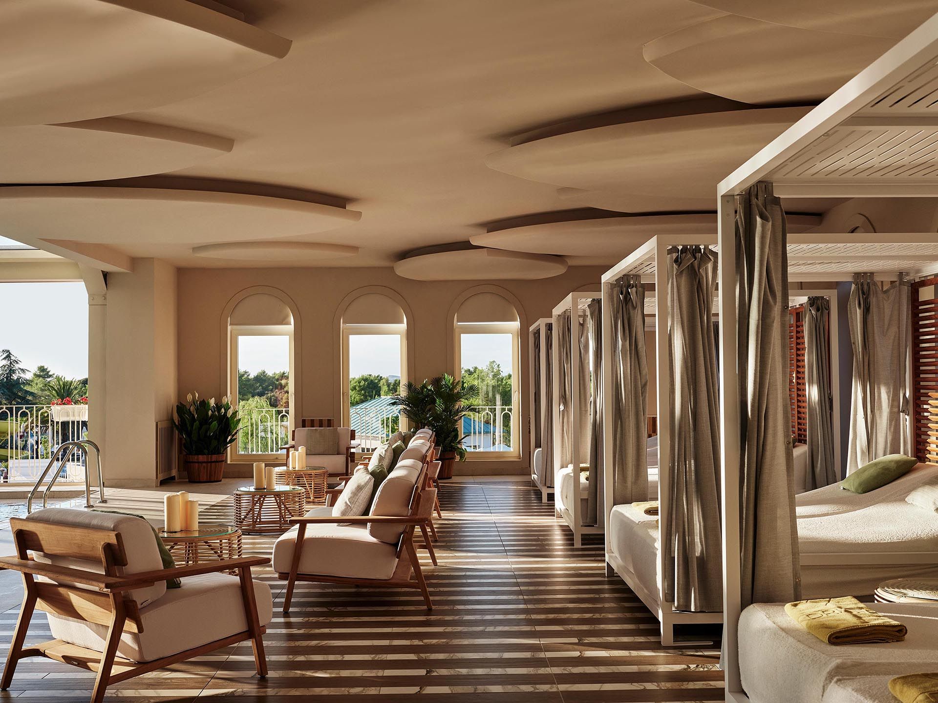 Amadria Park Wellness Empress — spa relaxation lounge with chaises and ambient lighting