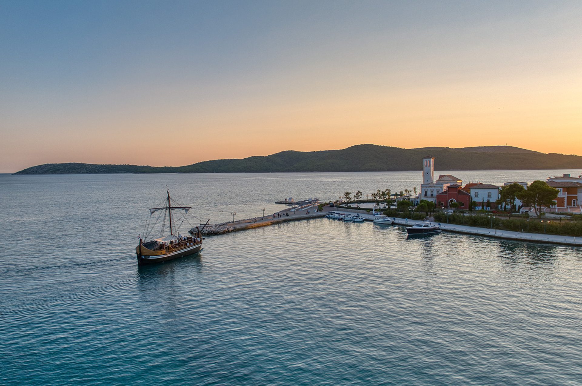 AMADRIA PARK LIFESTYLE V1